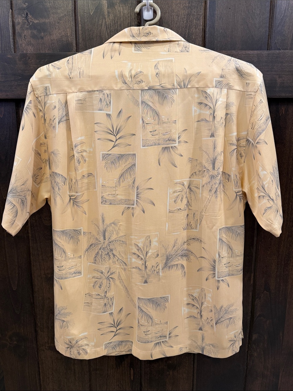 Tommy Bahama - Picture 9 of 9
